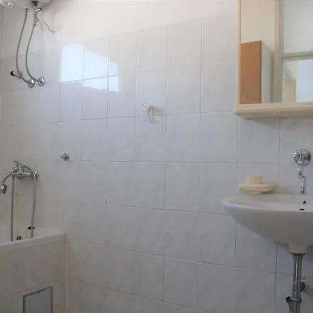 Apartment Dora