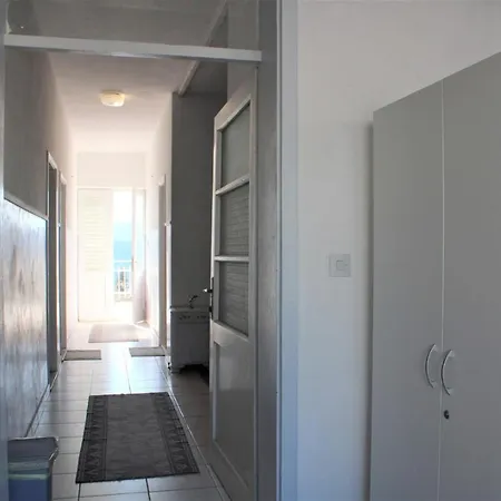 Dora Apartment *